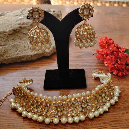 WHITE JADTAR STONE  CHOKER SET IN PEARL WITH JHUMKI