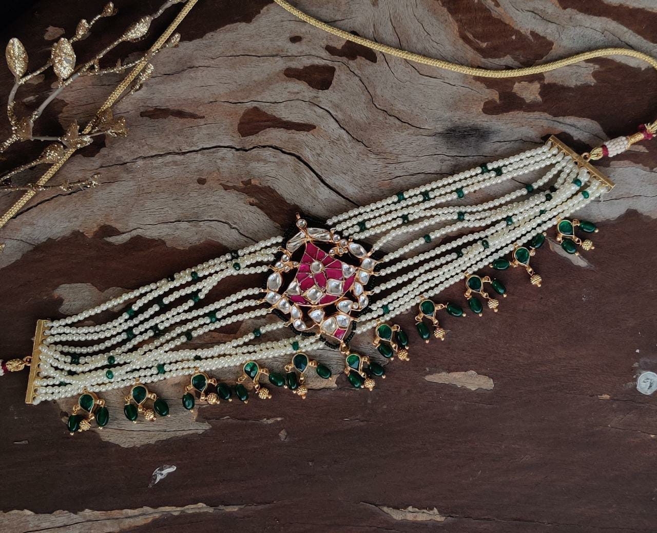 WHITE & PINK JADTAR STONE SMALL PENDANT WITH PEARL LINE NECKLACE GREEN HANGINGS