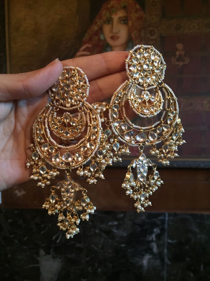 White jadtar and beads Earrings